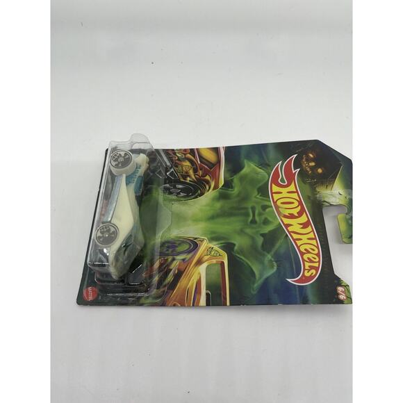Hot Wheels Halloween editions Super Stinger | 2019 Mattel 6 of 6 Diecast - Picture 3 of 4